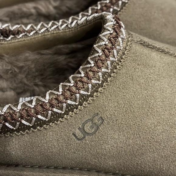 UGG Women's Tasman Slippers Antilope Color Size 6 - Picture 8 of 8